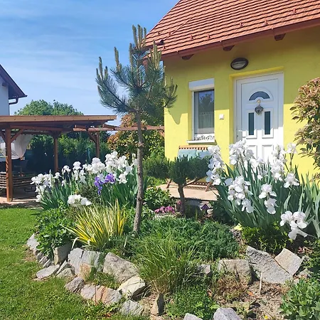 Eva Haza Nyugalom/pihenes/relax Villa *